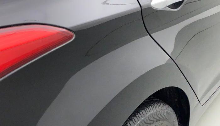 2014 Hyundai New Elantra 1.6 SX MT DIESEL, Diesel, Manual, 1,10,878 km, Right quarter panel - Minor scratches