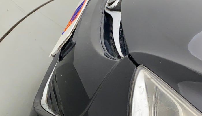 2014 Hyundai New Elantra 1.6 SX MT DIESEL, Diesel, Manual, 1,10,933 km, Front bumper - Minor scratches