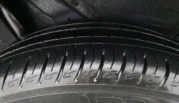 2021 Hyundai VENUE SX 1.0 TURBO, Petrol, Manual, 5,896 km, Right Rear Tyre Tread