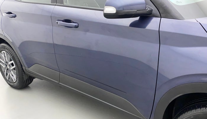 2021 Hyundai VENUE SX 1.0 TURBO, Petrol, Manual, 5,896 km, Driver-side door - Slightly dented