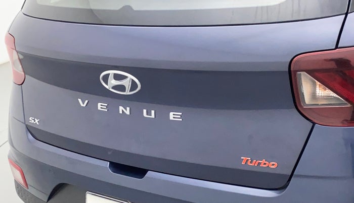 2021 Hyundai VENUE SX 1.0 TURBO, Petrol, Manual, 5,896 km, Dicky (Boot door) - Minor scratches