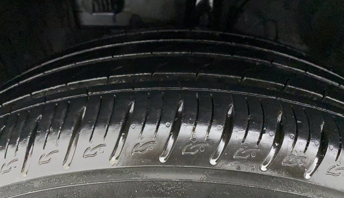 2021 Hyundai VENUE SX 1.0 TURBO, Petrol, Manual, 5,896 km, Left Front Tyre Tread