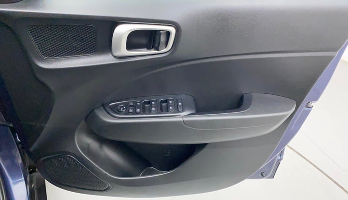 2021 Hyundai VENUE SX 1.0 TURBO, Petrol, Manual, 5,896 km, Driver Side Door Panels Control