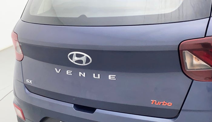 2021 Hyundai VENUE SX 1.0 TURBO, Petrol, Manual, 5,896 km, Dicky (Boot door) - Paint has minor damage