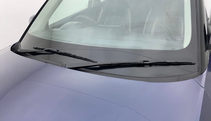 2021 Hyundai VENUE SX 1.0 TURBO, Petrol, Manual, 5,896 km, Front windshield - Rubber blade broken or missing