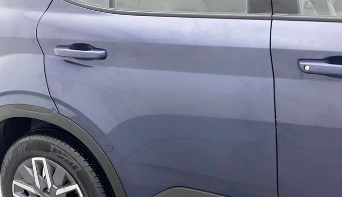 2021 Hyundai VENUE SX 1.0 TURBO, Petrol, Manual, 5,896 km, Right rear door - Minor scratches