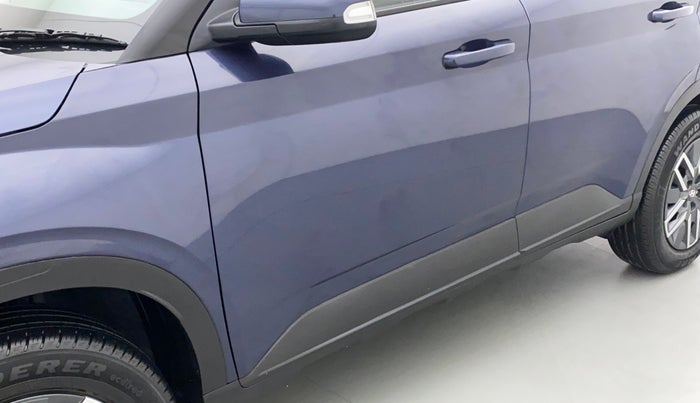 2021 Hyundai VENUE SX 1.0 TURBO, Petrol, Manual, 5,896 km, Front passenger door - Paint has faded