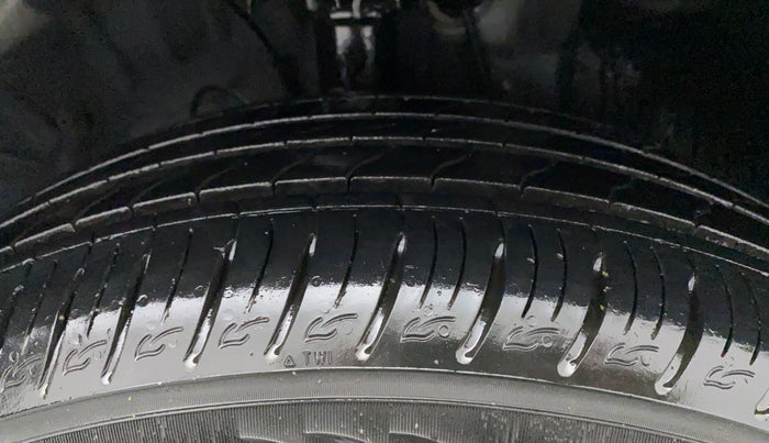 2021 Hyundai VENUE SX 1.0 TURBO, Petrol, Manual, 5,896 km, Right Front Tyre Tread