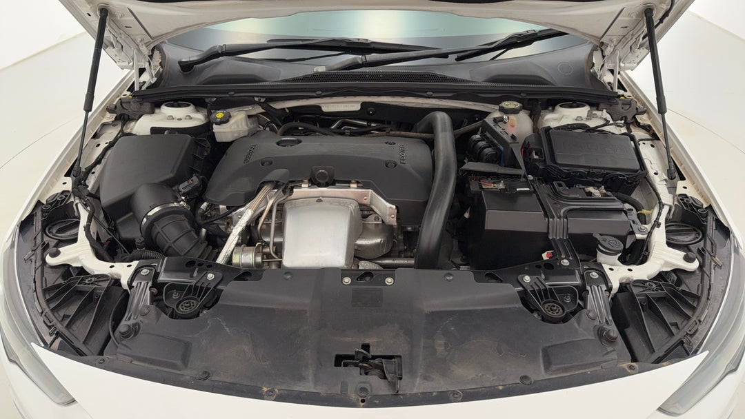 2018 Holden Commodore Rs, Automatic, 125498 km, Open Bonnet (Engine)