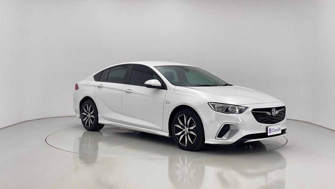 2018 Holden Commodore Rs, Automatic, 125498 km, Right Front Diagonal (45- Degree) View