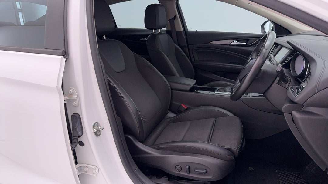 2018 Holden Commodore Rs, Automatic, 125498 km, Right Side Front Door Cabin View