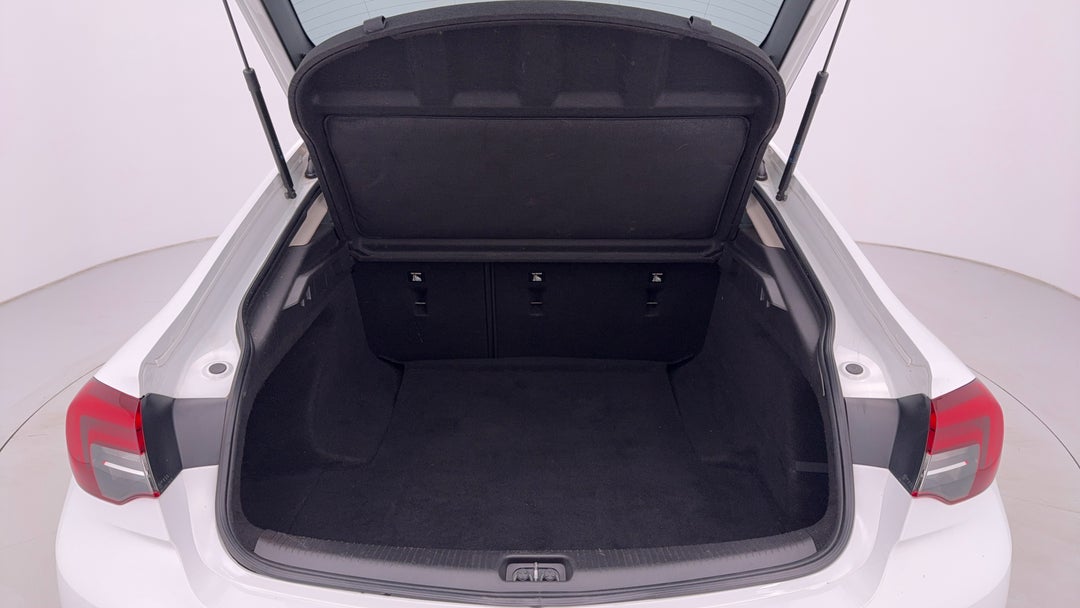 2018 Holden Commodore Rs, Automatic, 125498 km, Boot Inside View