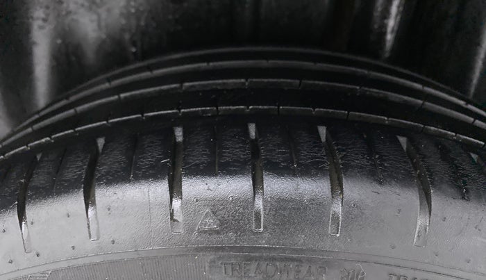 2019 Maruti Ciaz ALPHA 1.5 SHVS PETROL, Petrol, Manual, 34,579 km, Left Rear Tyre Tread
