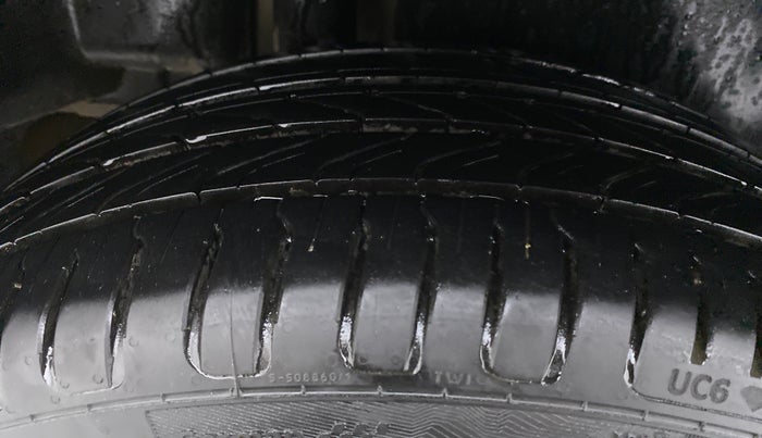 2019 Maruti Ciaz ALPHA 1.5 SHVS PETROL, Petrol, Manual, 34,579 km, Right Rear Tyre Tread