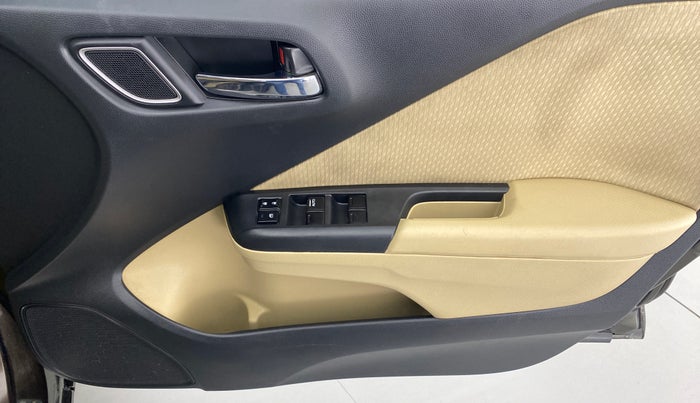 2017 Honda City V MT PETROL, Petrol, Manual, 89,059 km, Driver Side Door Panels Control