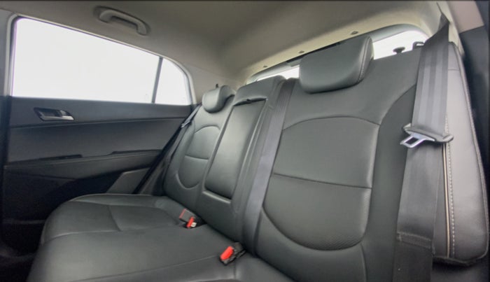 2017 Hyundai Creta 1.6 SX (O) CRDI, Diesel, Manual, 75,815 km, Right Side Rear Door Cabin