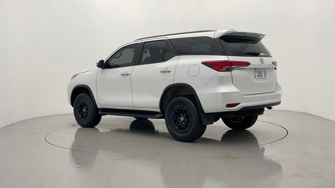 Left Back Diagonal (45- Degree) View