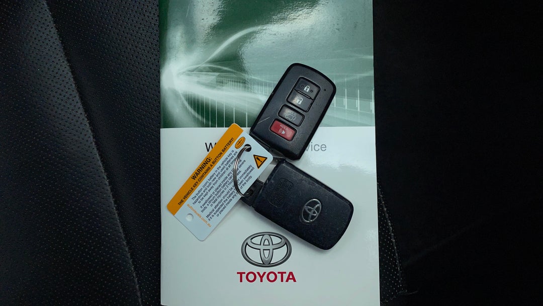 2017 Toyota Kluger Gxl (4x2), Automatic, 94659 km, Key Close-up