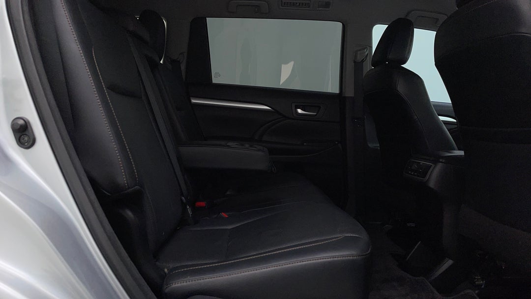 2017 Toyota Kluger Gxl (4x2), Automatic, 94659 km, Right Side Rear Door Cabin View