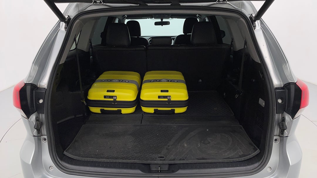 2017 Toyota Kluger Gxl (4x2), Automatic, 94659 km, Boot Inside View with Luggage