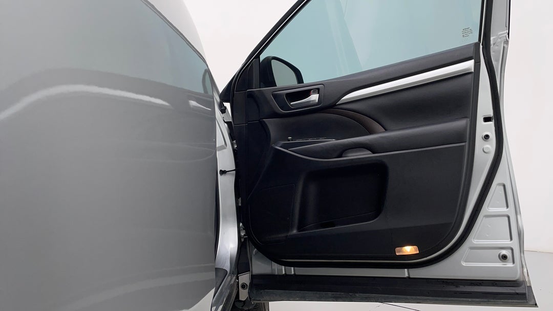 2017 Toyota Kluger Gxl (4x2), Automatic, 94659 km, Speaker View