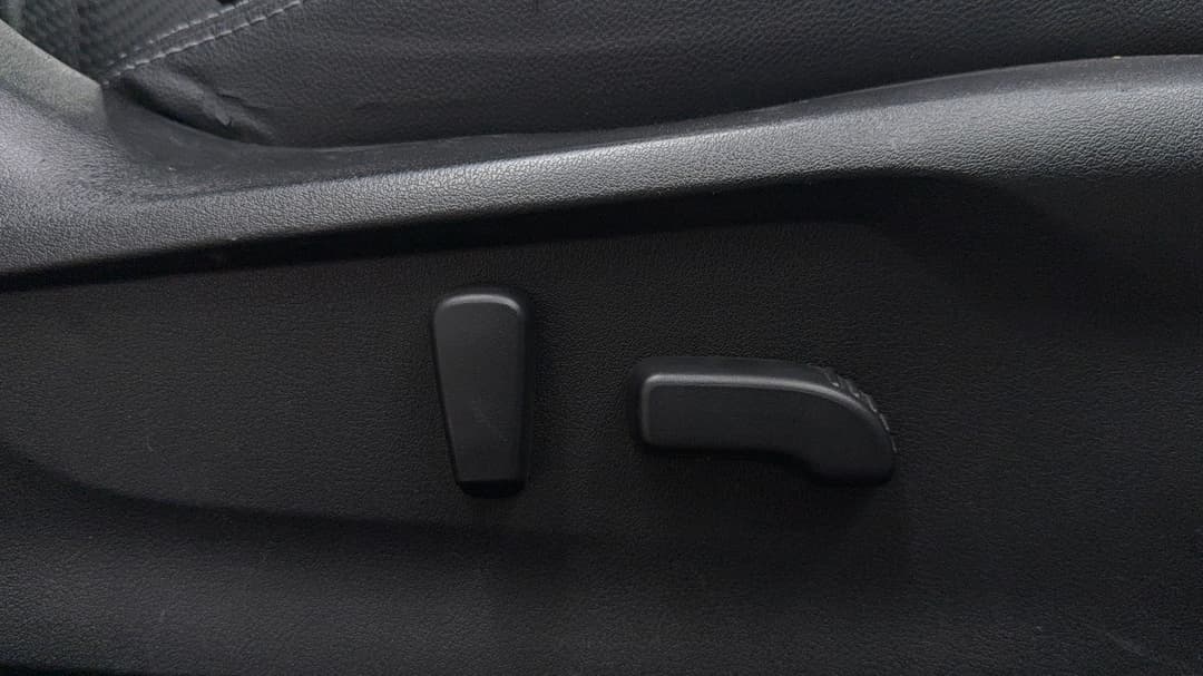 2020 Subaru Forester 2.5i Premium (AWD), Automatic, 108929 km, Drivers Side Adjustment Panel