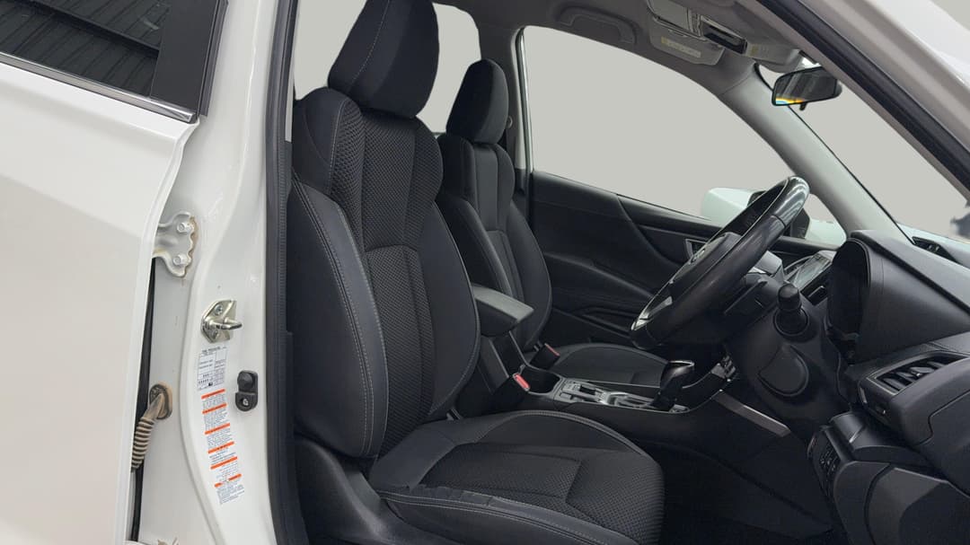 2020 Subaru Forester 2.5i Premium (AWD), Automatic, 108929 km, Right Side Front Door Cabin View