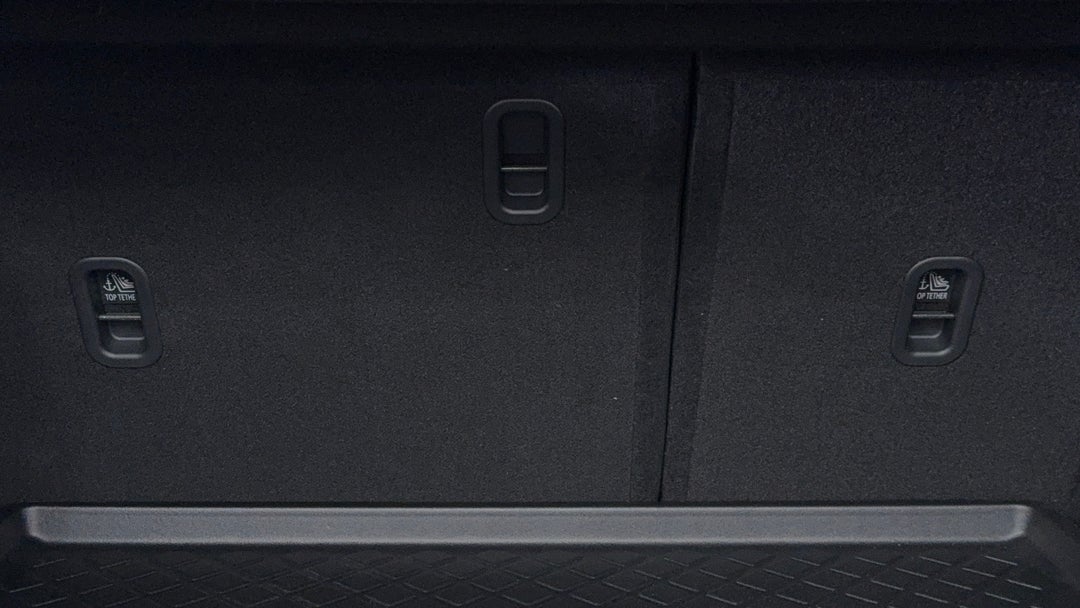 2025 Mazda 3 G20 Evolve, Automatic, 6251 km, Child Seat Anchor Points