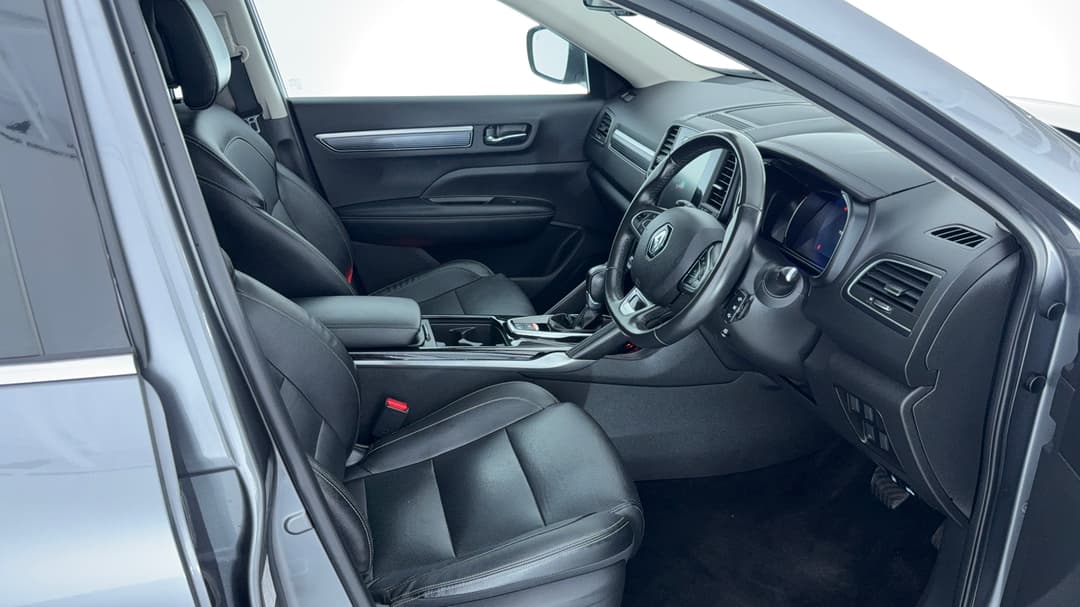 2023 Renault Koleos Zen (4x2), Automatic, 63268 km, Right Side Front Door Cabin View