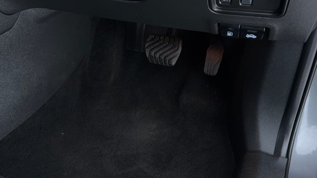 2023 Renault Koleos Zen (4x2), Automatic, 63268 km, Pedals and Footmat