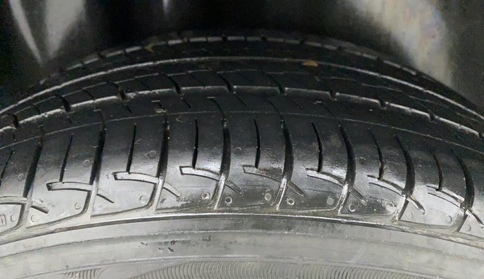 2013 Volkswagen Polo COMFORTLINE 1.2L PETROL, Petrol, Manual, 55,997 km, Right Rear Tyre Tread