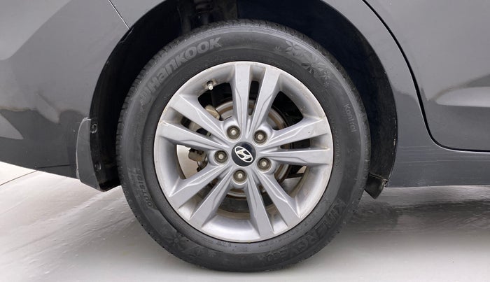 2018 Hyundai New Elantra 1.6 SX (O) AT DIESEL, Diesel, Automatic, 81,405 km, Right Rear Wheel