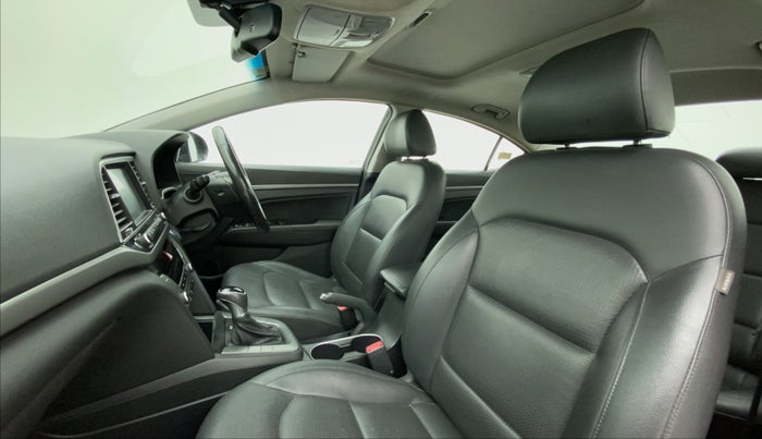 2018 Hyundai New Elantra 1.6 SX (O) AT DIESEL, Diesel, Automatic, 81,405 km, Right Side Front Door Cabin