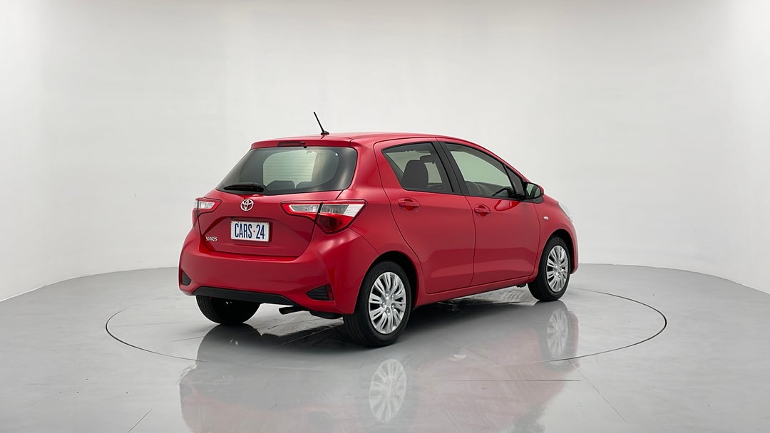 Right Back Diagonal (45- Degree) View