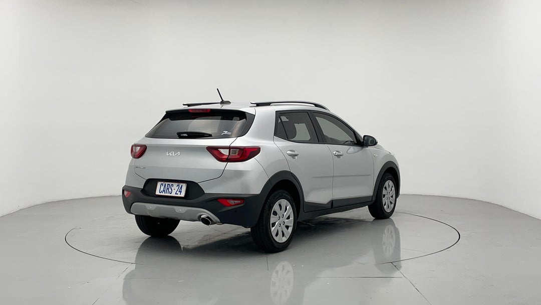 Right Back Diagonal (45- Degree) View