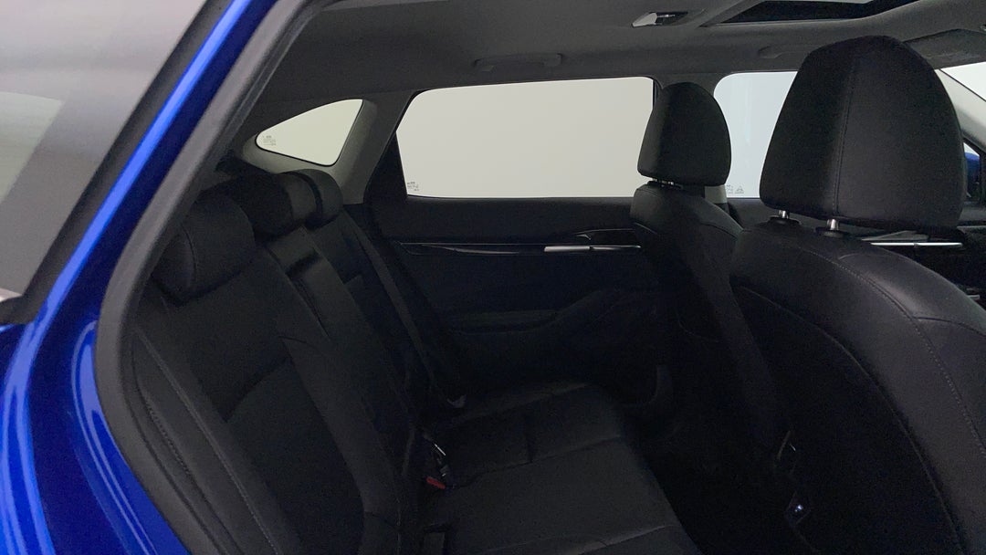 2020 Kia Seltos Gt-line (AWD), Automatic, 124078 km, Right Side Rear Door Cabin View