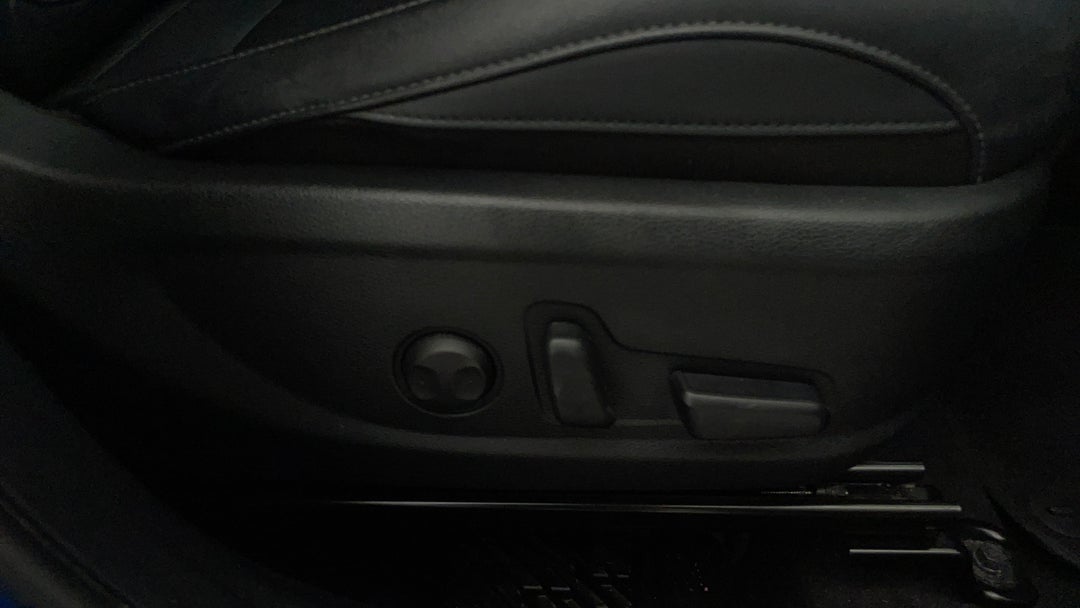 2020 Kia Seltos Gt-line (AWD), Automatic, 124078 km, Drivers Side Adjustment Panel