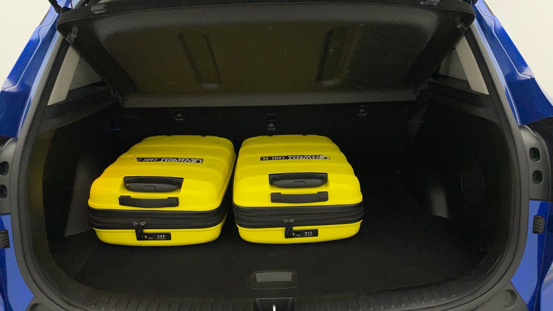 2020 Kia Seltos Gt-line (AWD), Automatic, 124078 km, Boot Inside View with Luggage