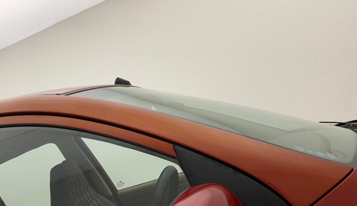 2011 Hyundai i10 MAGNA 1.2, Petrol, Manual, 1,30,587 km, Right A pillar - Paint is slightly faded