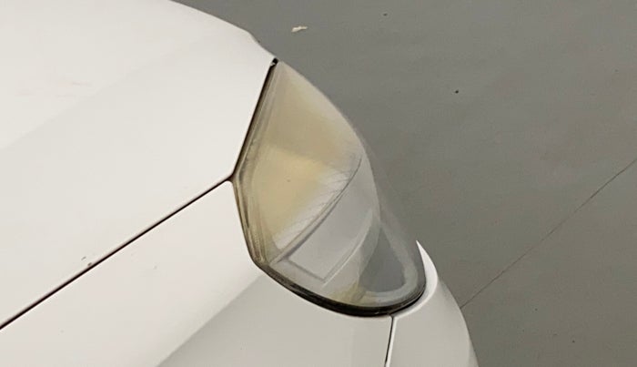 2014 Skoda Rapid AMBITION 1.6 MPI MT PLUS, Petrol, Manual, 94,423 km, Right headlight - Faded