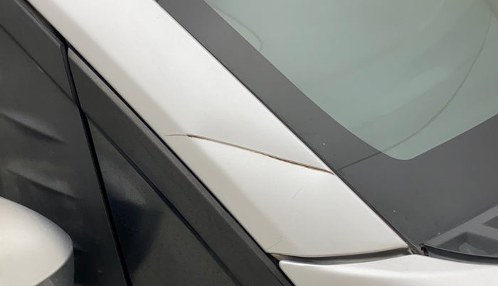2013 Honda Amaze 1.2L I-VTEC S, Petrol, Manual, 1,00,167 km, Right A pillar - Slightly dented