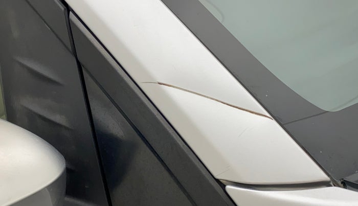 2013 Honda Amaze 1.2L I-VTEC S, Petrol, Manual, 1,00,167 km, Right A pillar - Minor scratches