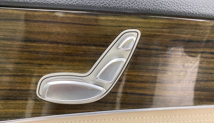 2015 Mercedes Benz C Class C 200 AVANTGARDE, Petrol, Automatic, 42,808 km, Driver Side Adjustment Panel