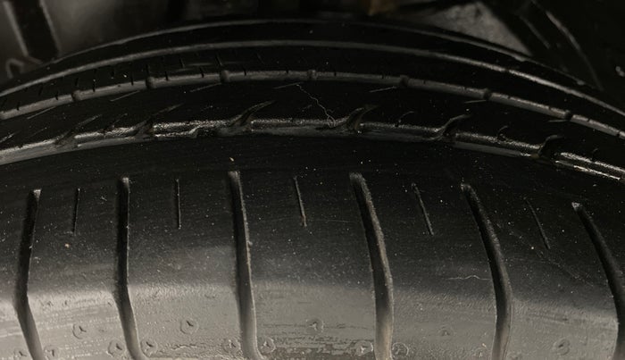 2020 MG HECTOR PLUS SHARP, Diesel, Manual, 19,052 km, Left Front Tyre Tread