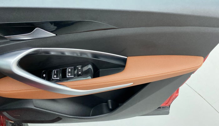 2020 MG HECTOR PLUS SHARP, Diesel, Manual, 19,052 km, Driver Side Door Panels Control