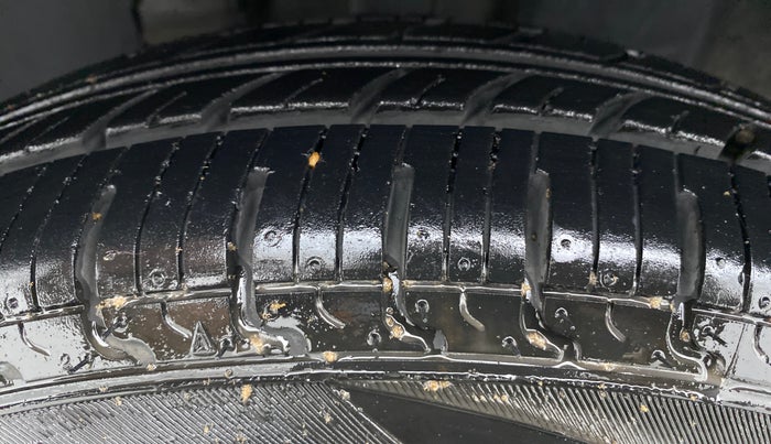 2018 Datsun Redi Go A, Petrol, Manual, 7,432 km, Left Front Tyre Tread
