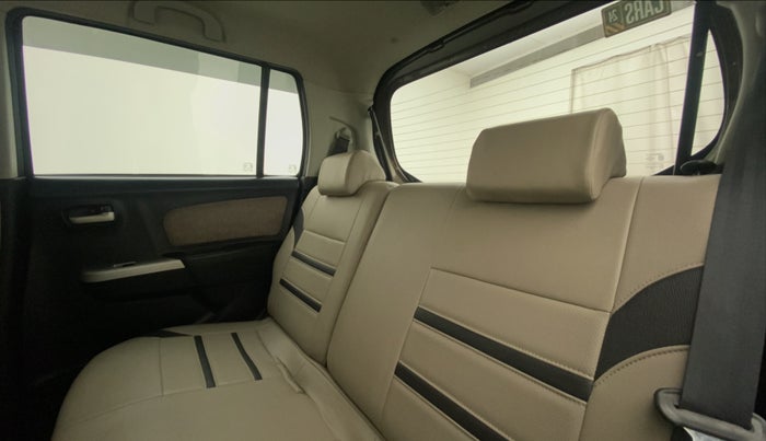 2015 Maruti Wagon R 1.0 VXI, Petrol, Manual, 43,363 km, Right Side Rear Door Cabin