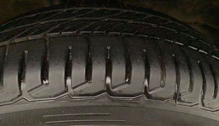 2015 Maruti Wagon R 1.0 VXI, Petrol, Manual, 43,363 km, Left Rear Tyre Tread