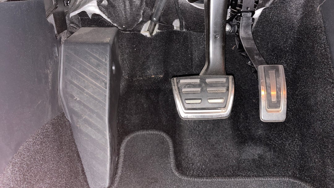 2017 SKODA Octavia Rs 169 Tsi, Automatic, 41568 km, Pedals and Footmat