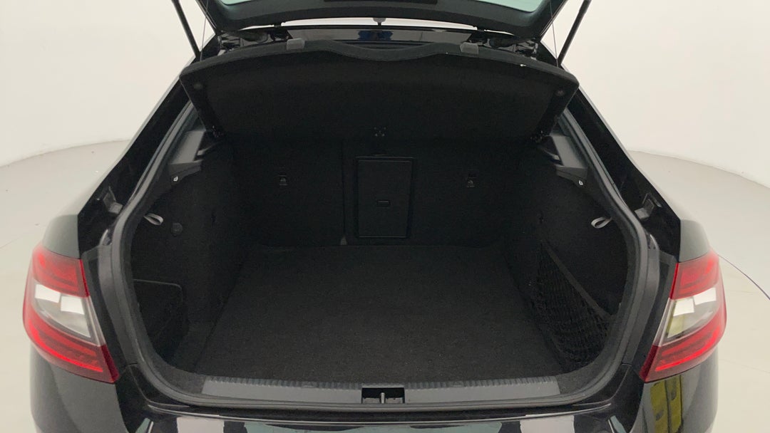 2017 SKODA Octavia Rs 169 Tsi, Automatic, 41568 km, Boot Inside View